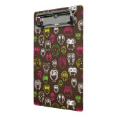 カラフルなフクロウの落書きの背景パターン ミニクリップボード (アングル2)