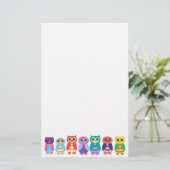 カラフルなフクロウ 便箋 (スタンド正面)