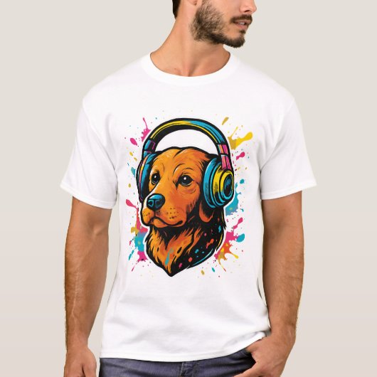 カラフルなヘッドホンをつけた犬 Tシャツ (正面)