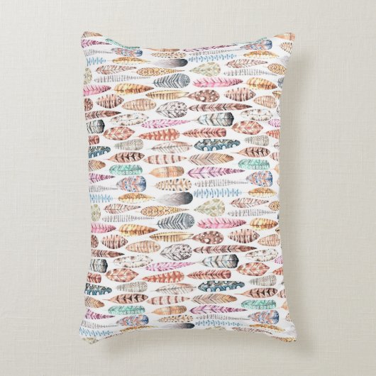 カラフルなボヘミアの種族の水彩画の羽 アクセントクッション (正面(垂直))