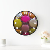 カラフルなマカロンの風味がよく焼いたなデザート ラージ壁時計 (ホーム)