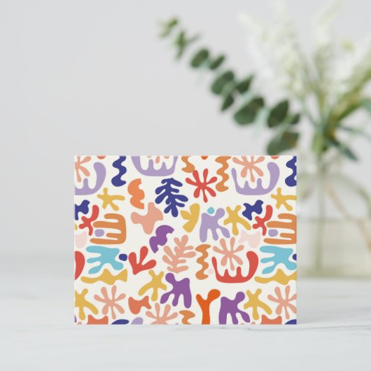 カラフルなマティスの抽象的なパターンが施されたポストカード ポストカード (スタンド正面)