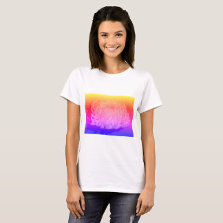 カラフルなミイラの背景が付いている基本的なTシャツ Tシャツ