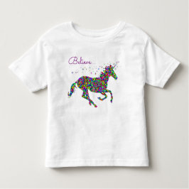 カラフルなユニコーンの幼児のTシャツによって信じて下さい トドラーTシャツ