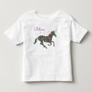 カラフルなユニコーンの幼児のTシャツによって信じて下さい トドラーTシャツ