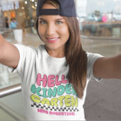 カラフルなレトロ幼稚園の先生Tシャツ Tシャツ