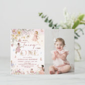 カラフルなワイルドフラワーの妖精 1歳の誕生日写真 招待状 (スタンド正面)