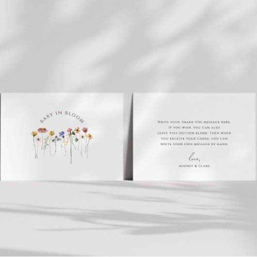 カラフルなワイルドフラワーベイビー イン ブルーム ベイビーシャワー サンキューカード