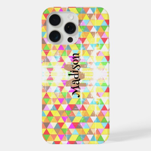 カラフルな三角形のレトロ幾何学模様のモノグラム iPhoneケース (裏面)