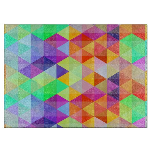 カラフルな三角形の多角形パターン カッティングボード (正面)
