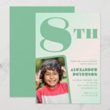 カラフルな写真入りグリーン8歳の誕生日招待状