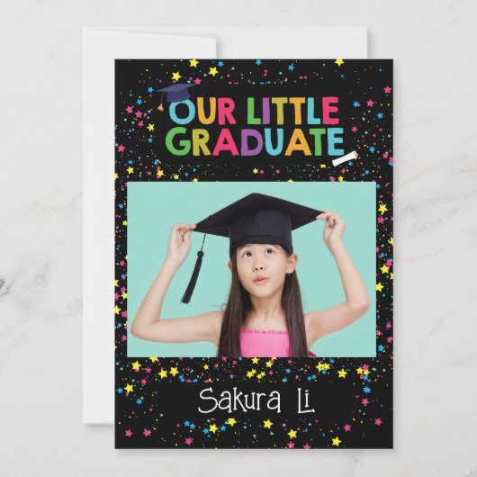 カラフルな卒園おめでとうカード 招待状 (正面)