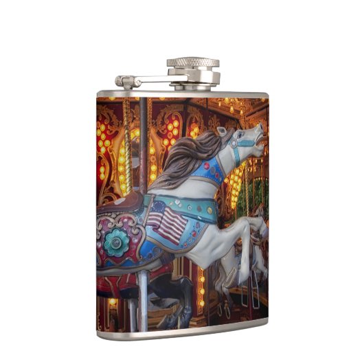 カラフルな回転木馬の馬およびメリー円形行きます フラスク (右)