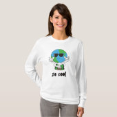 カラフルな地球ロックハンドサイン Tシャツ (正面フル)