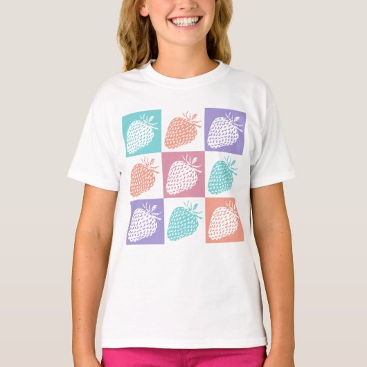 カラフルな夏のイチゴ Tシャツ (正面)