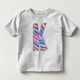 カラフルな多色のアルファベットのK(KayのK) トドラーTシャツ