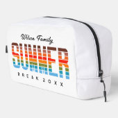 カラフルな家族の夏の夕焼けビーチの集まり ドップキット (右コーナー)
