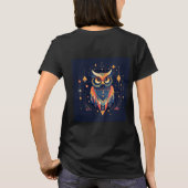 カラフルな幾何学フクロウの顔 Tシャツ (裏面)