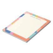 カラフルな幾何学模様のボーダー付きオリジナルネーム ノートパッド (回転)