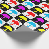 カラフルな幾何学的なチェック柄の傘のブロックプリント ラッピングペーパー (角)