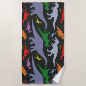 カラフルな恐竜パターン(暗い) ビーチタオル (正面)