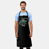 カラフルな恐竜 ブラック Jurassic Perk エプロン (着用した状態)