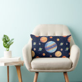 カラフルな惑星と星の芸術的な描写 ランバークッション (椅子)