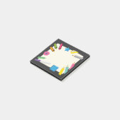 カラフルな文房具の縁取りの白キャンバス ポストイット (アングル)