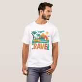 カラフルな旅行の冒険 Tシャツ (正面フル)