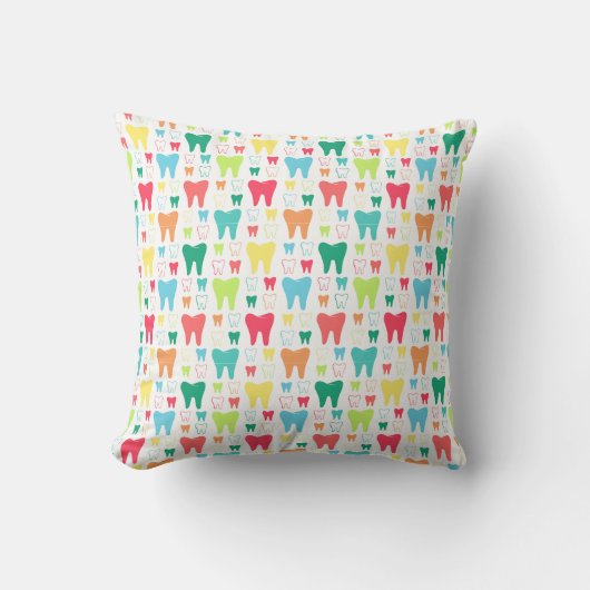 カラフルな歯パターン クッション (正面)