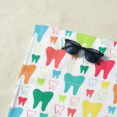 カラフルな歯パターン ビーチタオル (インサイチュ)