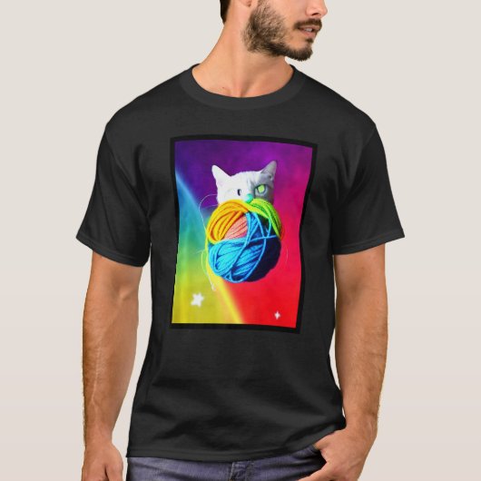 カラフルな毛糸を持つ宇宙の猫 Tシャツ (正面)