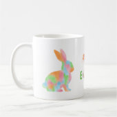 カラフルな水彩ウサギとHAPPY EASTERのテキスト コーヒーマグカップ (左)