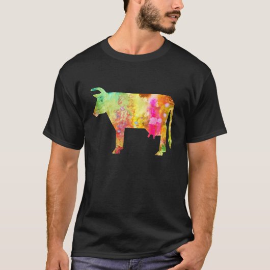 カラフルな水彩画の牛 Tシャツ (正面)