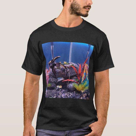 カラフルな水槽の魚たち Tシャツ (正面)