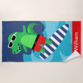 カラフルな波の乗馬のサーフィンのわに ビーチタオル (正面)