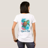 カラフルな海のカメの乗り物 Tシャツ (裏面フル)
