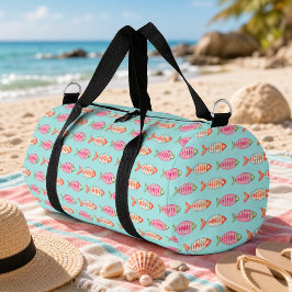 カラフルな海岸の夏の魚のパターン ダッフルバッグ