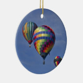 カラフルな熱気の気球の競争 セラミックオーナメント (右)