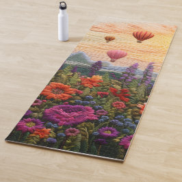 カラフルな熱気球と野の花の夕焼け ヨガマット
