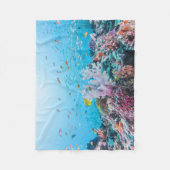 カラフルな礁および珊瑚とのスキューバダイビング フリースブランケット (正面)