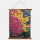 カラフルな紅葉の植物画 吊り下げ型タペストリー (正面)