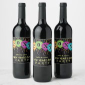 カラフルな紙吹雪及び気球、パーティー大晦日の ワインラベル (ボトル)