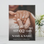 カラフルな結婚式のカップルの手と指輪 (スタンド正面)