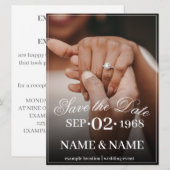 カラフルな結婚式のカップルの手と指輪 (正面/裏面)