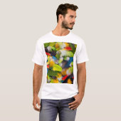 カラフルな羽の山 Tシャツ (正面フル)