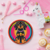 カラフルな虹に囲まれたダックスフンドの子犬 ペーパープレート (パーティー)