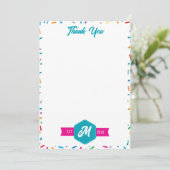 カラフルな虹のスパンコールレトロモノグラム サンキューカード (スタンド正面)
