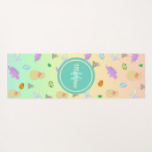 カラフルな虹の恐竜の卵の子供用ヨガマット男子名前入りモノグラム ヨガマット (裏面(横))