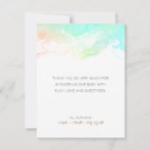カラフルな虹の雲のホワイトベイビーシャワー サンキューカード (裏面)